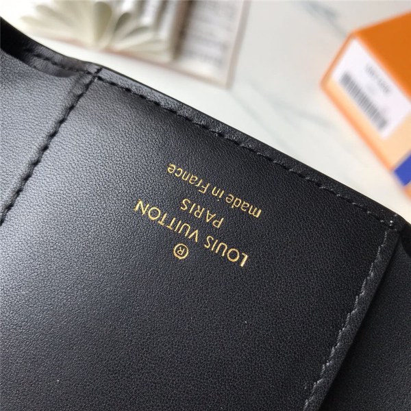 루이비통 베리지갑 M67496 신상