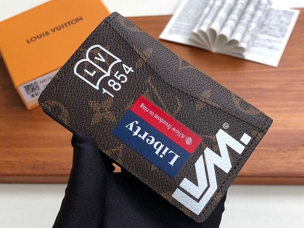 루이비통 카드지갑 M67817 봄신상