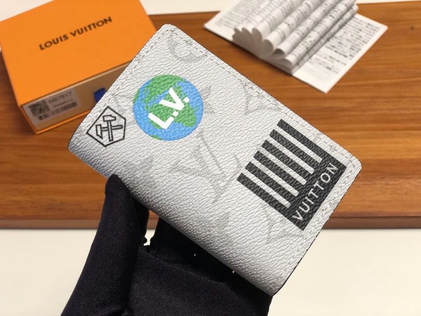 루이비통 카드지갑 M67817 봄신상