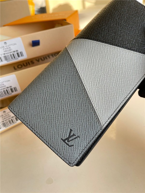 Louis Vuitton  루이비통 브라짜 장지갑 M66540
