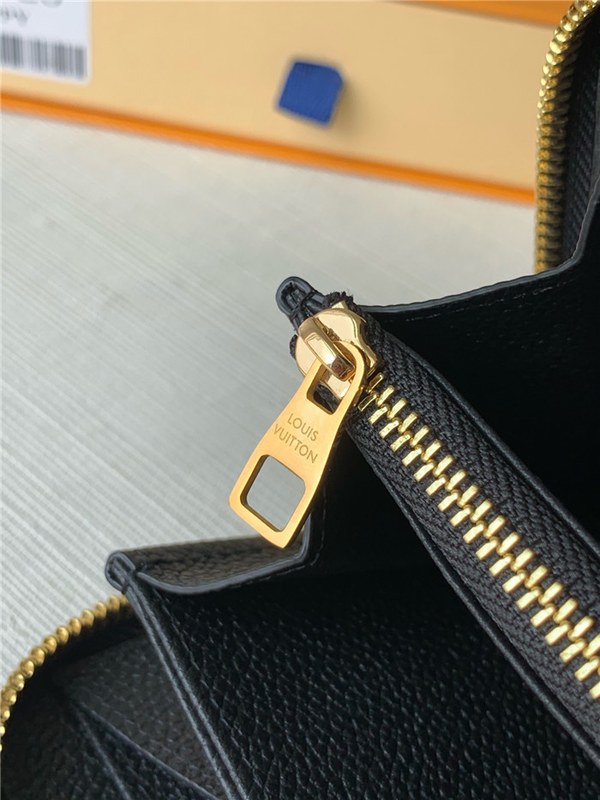 22위 Louis Vuitton 루이비통 조에 지퍼 장지갑