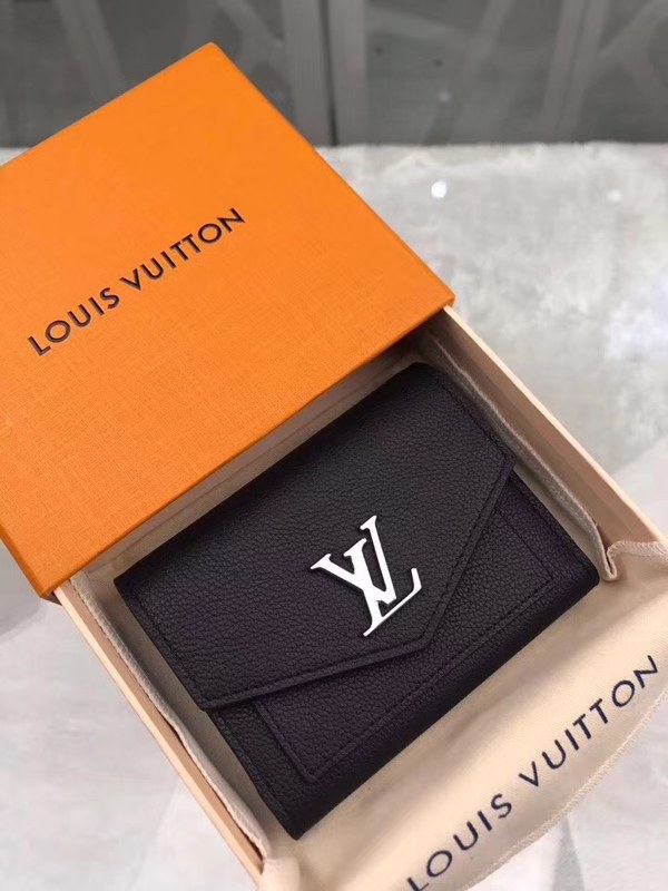 6위 Louis Vuitton 루이비통 락미 신상 M62947