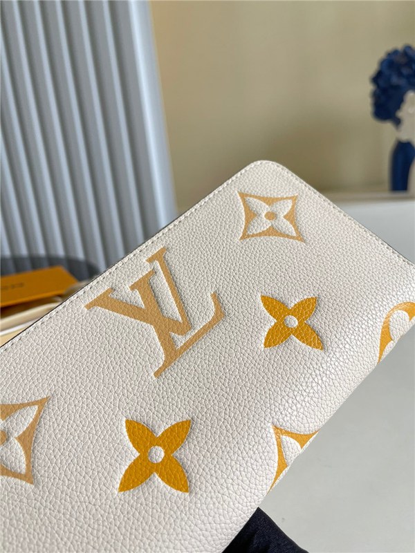 Louis Vuitton  루이비통 앙프렝뜨 지퍼 월릿 M80402