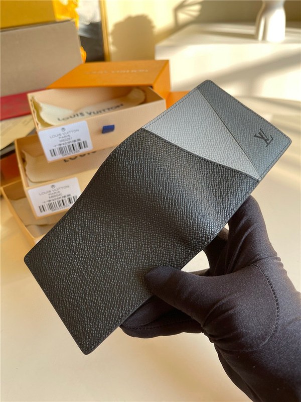 Louis Vuitton 루이비통 타이가 슬렌더 월릿 M63261