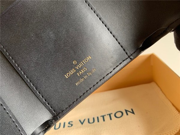 Louis Vuitton 루이비통 도핀 지갑 M68725