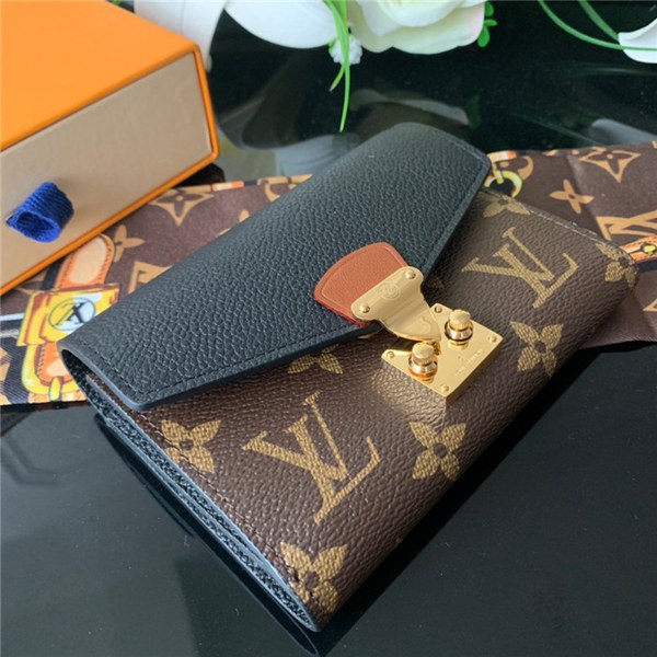 루이비통 팔레스 컴펙트 반지갑 M67479