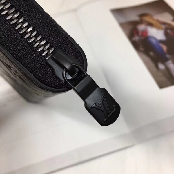 루이비통 지퍼 윌릿 버티컬 M62902