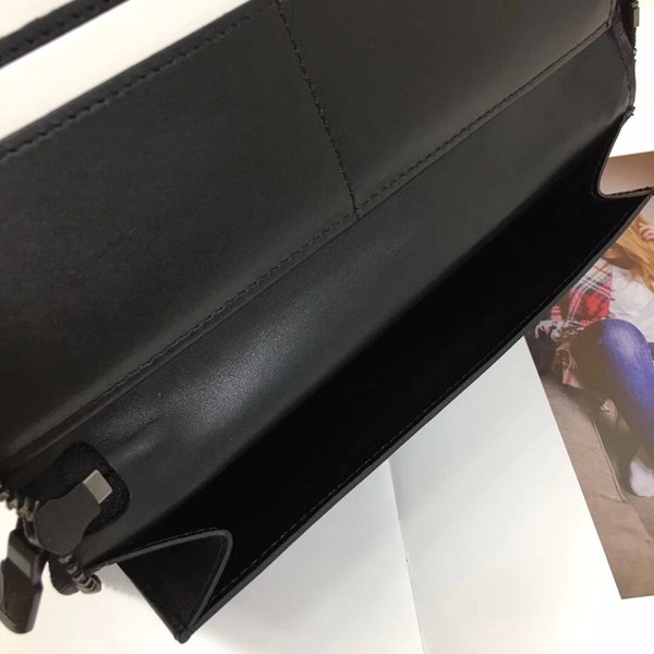 루이비통 지퍼 윌릿 버티컬 M62902