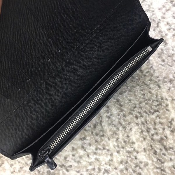 루이비통 타이가 브라짜 장지갑 M32572