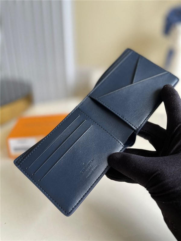 LOUIS VUITTON 루이비통 멀티플 윌릿 M80422