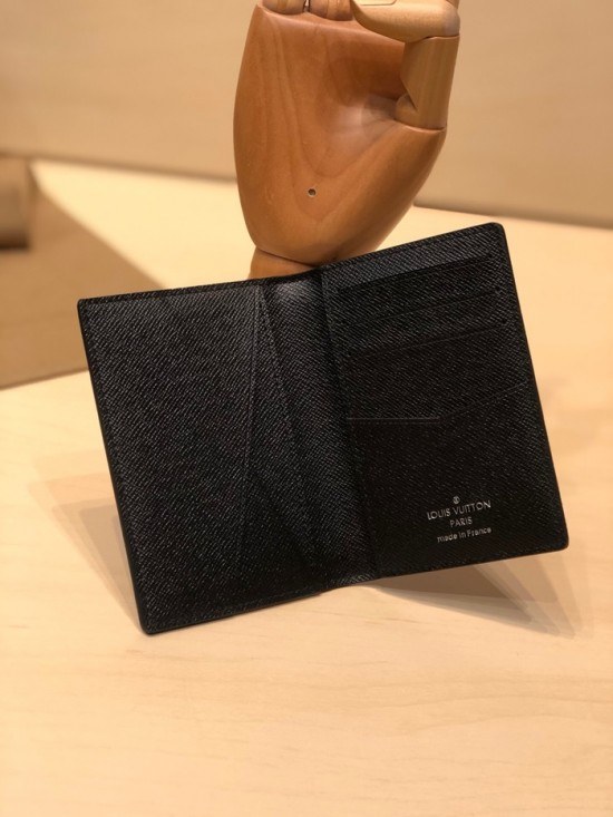 Louis Vuitton 2020 Mm / Wm Card Purse ,M60391