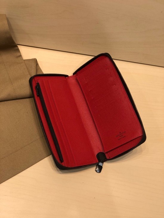 Louis Vuitton 2020 Mens Zip Round Wallet , M64037