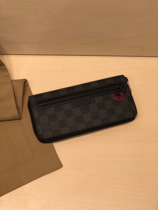 Louis Vuitton 2020 Mens Zip Round Wallet , M64037