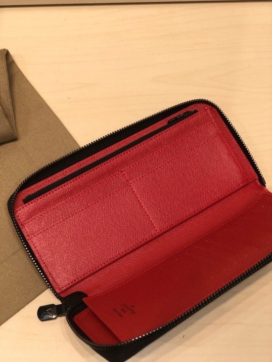 Louis Vuitton 2020 Mens Zip Round Wallet , M64037