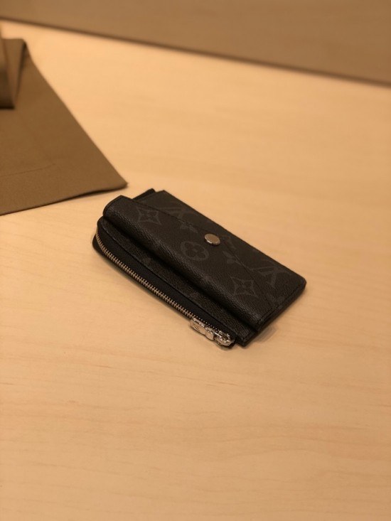 Louis Vuitton 2020 Coin Purse / Card Purse , M60167