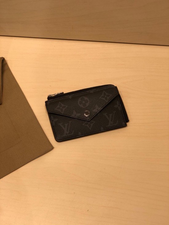 Louis Vuitton 2020 Coin Purse / Card Purse , M60167