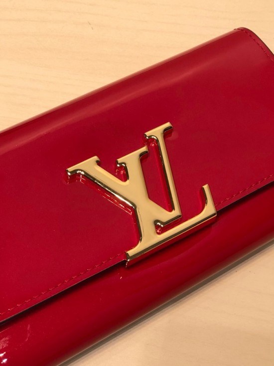 Louis Vuitton 2020 Ladies Leather Wallet ,M64550