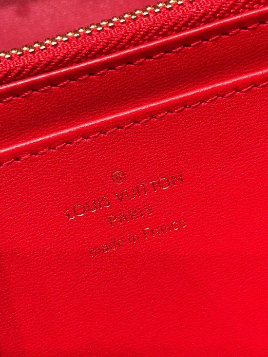 Louis Vuitton 2020 Ladies Leather Wallet ,M64550