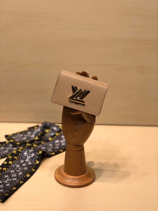 루이비통 2020 트위스트 카드지갑, LOUW0464, Size(10cm),베이지