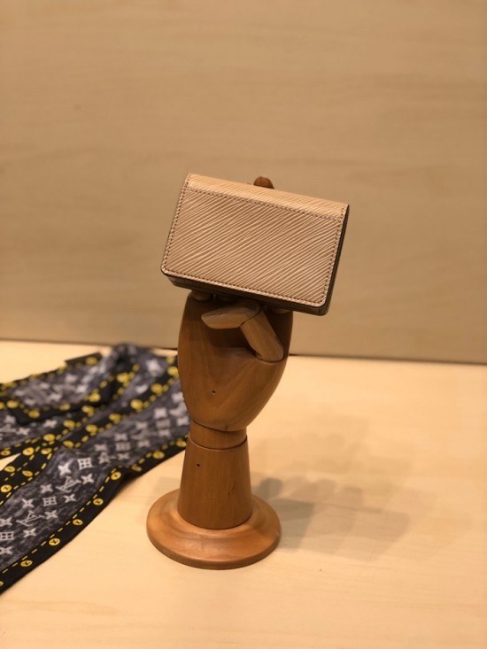 루이비통 2020 트위스트 카드지갑, LOUW0464, Size(10cm),베이지