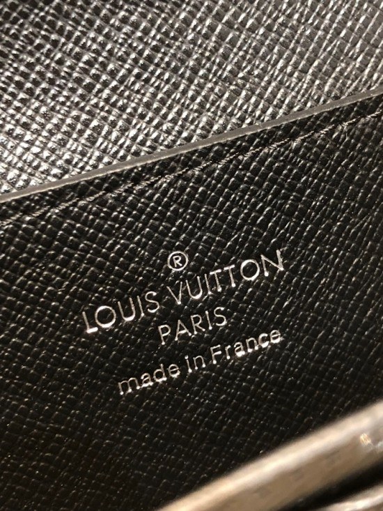 Louis Vuitton 2020 Twist Card Wallet ,M68681