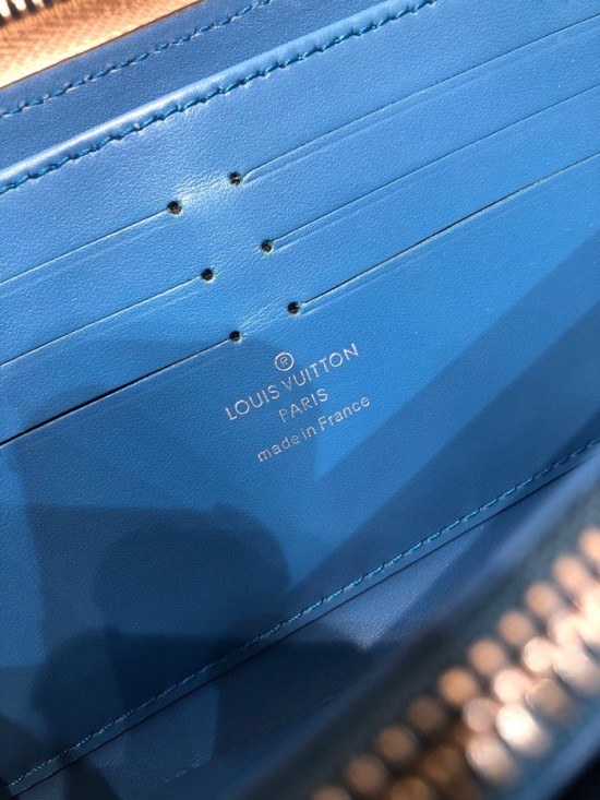 루이비통 2020 지퍼 장지갑 LOUW0457.Size(19CM).화이트