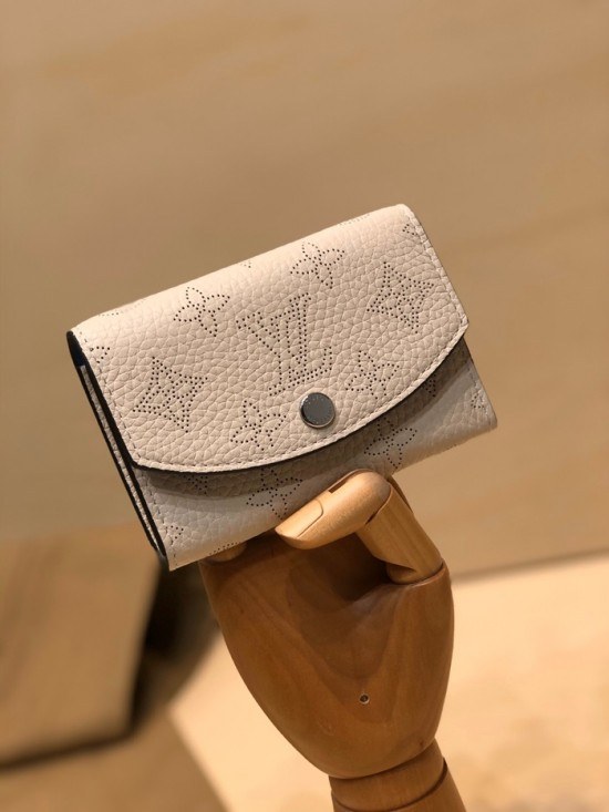 Louis Vuitton 2020 Leather Coin Purse  ,M64050