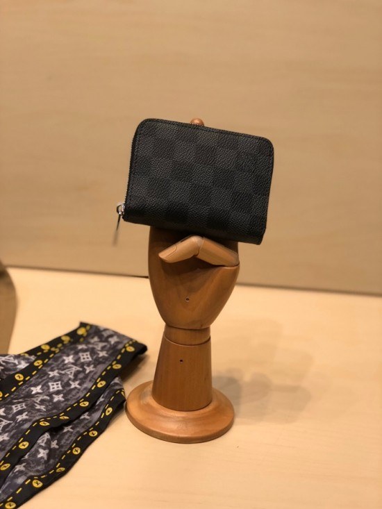 Louis Vuitton 2020 Womens Zippy Coin Wallet ,M60067