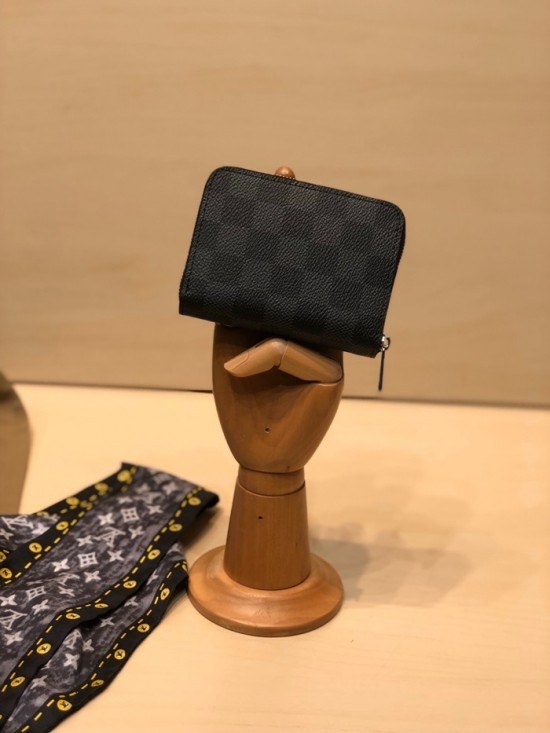 Louis Vuitton 2020 Womens Zippy Coin Wallet ,M60067