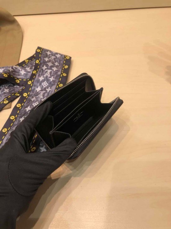 Louis Vuitton 2020 Womens Zippy Coin Wallet ,M60067