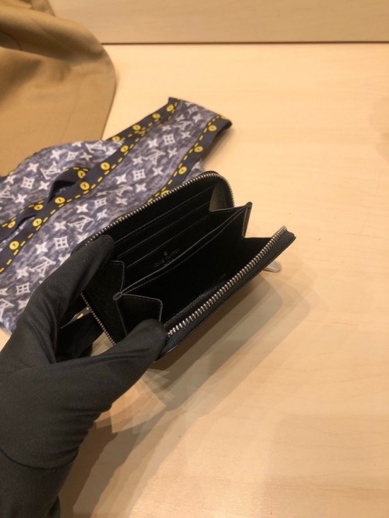 Louis Vuitton 2020 Womens Zippy Coin Wallet ,M60067