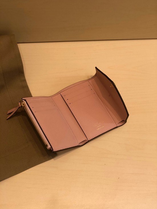 Louis Vuitton 2020 Womens Leather Wallet ,M64577