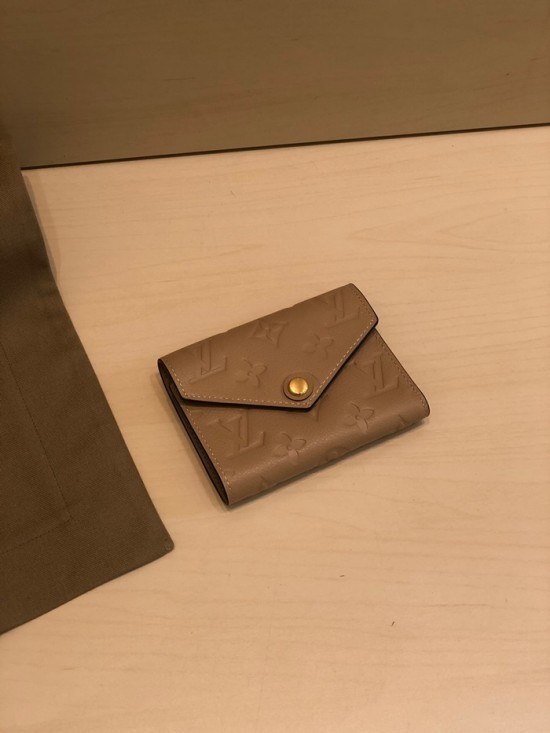 Louis Vuitton 2020 Womens Leather Wallet ,M64577