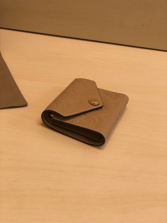 Louis Vuitton 2020 Womens Leather Wallet ,M64577