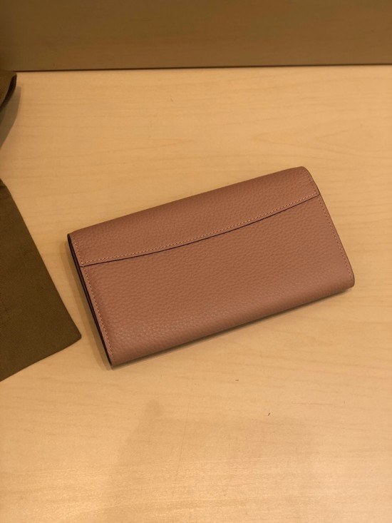 Louis Vuitton 2020 Capucines Womens Leather Wallet ,M61249