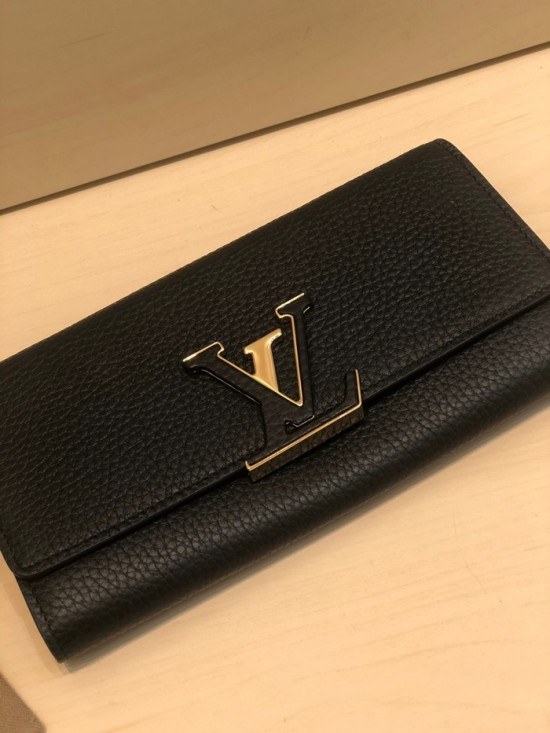 Louis Vuitton 2020 Capucines Womens Leather Wallet ,M61249