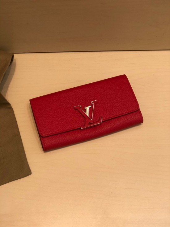Louis Vuitton 2020 Capucines Womens Leather Wallet ,M61249