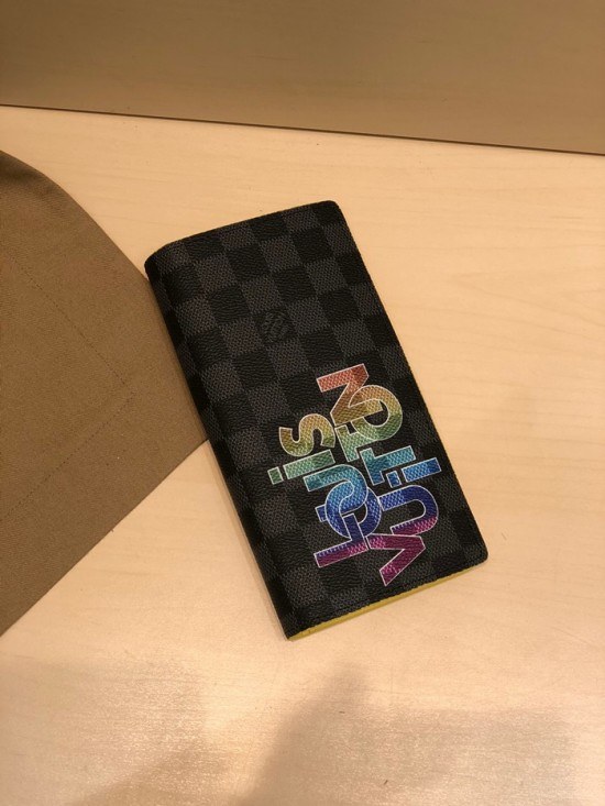 루이비통 2020 남성용 장지갑 ,LOUW0426,Size(19cm),블랙