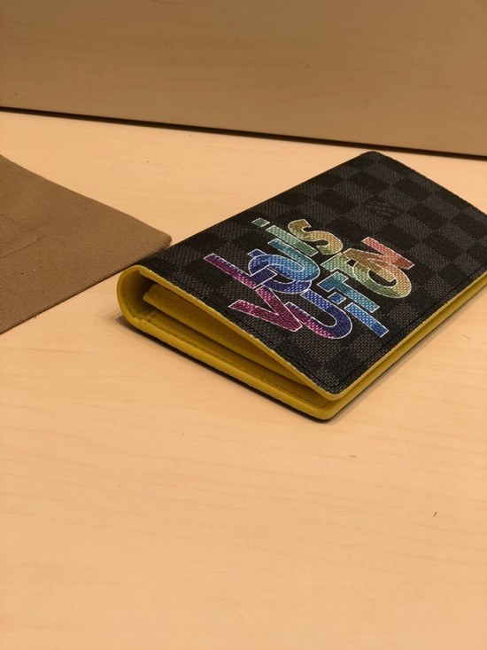 루이비통 2020 남성용 장지갑 ,LOUW0426,Size(19cm),블랙