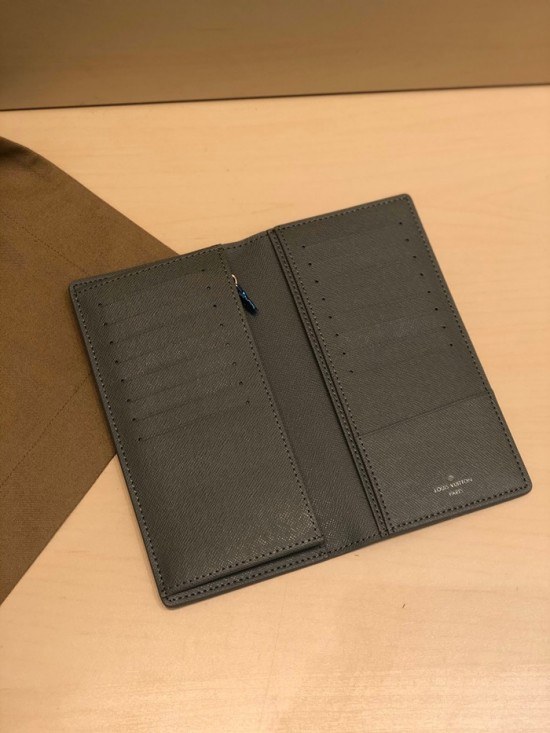 루이비통 2020 남성용 장지갑 ,LOUW0425,Size(19cm),블랙