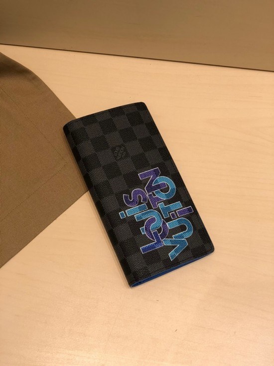 루이비통 2020 남성용 장지갑 ,LOUW0424,Size(19cm),블랙