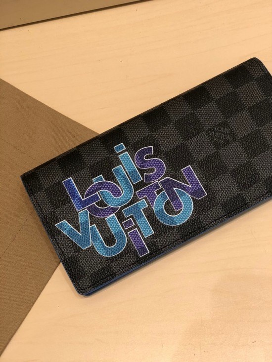 루이비통 2020 남성용 장지갑 ,LOUW0424,Size(19cm),블랙