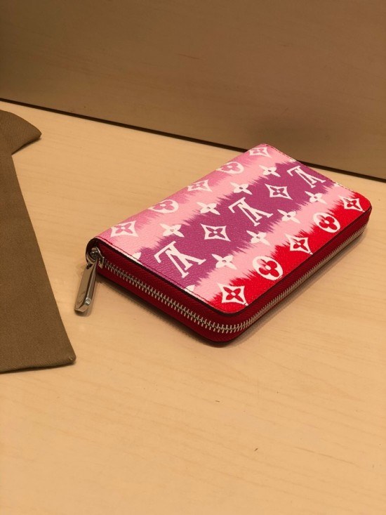 Louis Vuitton 2020 Womens Escale Zippy Wallet ,M69110
