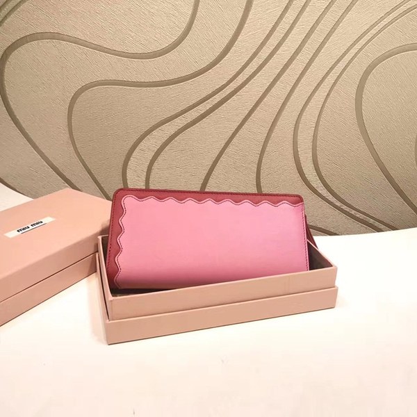 MIUMIU 여성 장지갑 5ML010