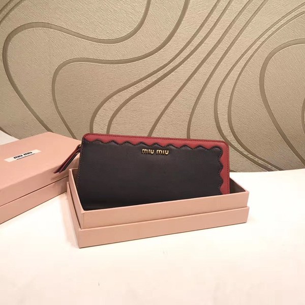 MIUMIU 여성 장지갑 5ML010
