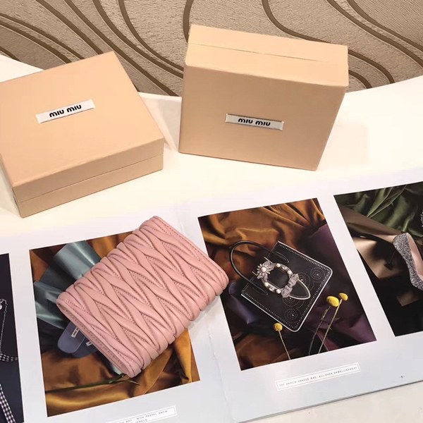 MIUMIU 여성반지갑 5MH016 핑크