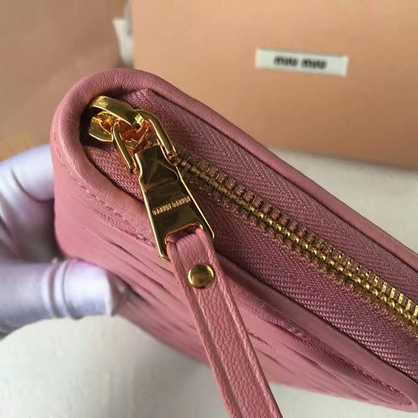 뮤뮤 장지갑 M0506