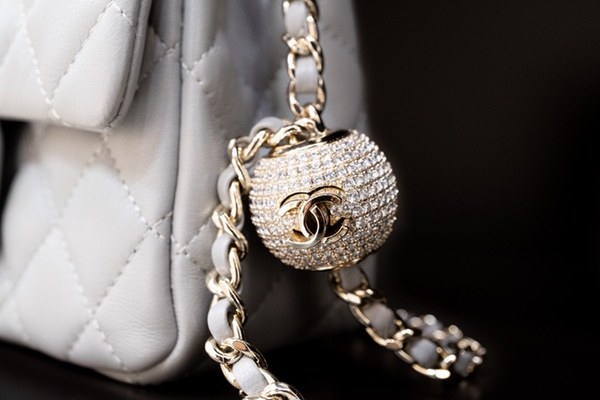 뮤뮤 여권지갑 2MP001 핑크