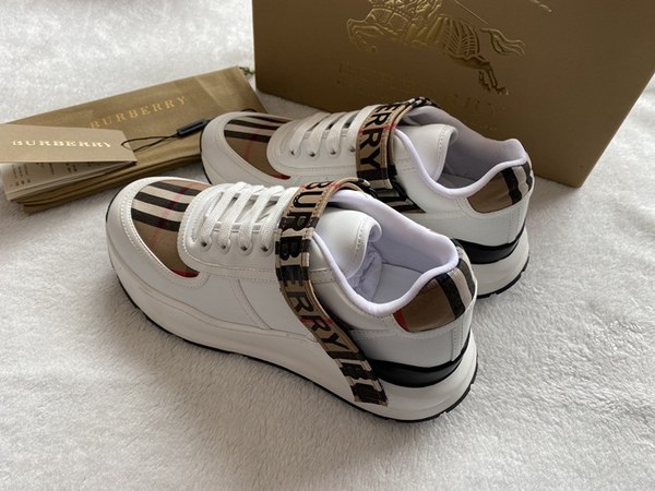 뮤뮤 카드지갑 5MV204