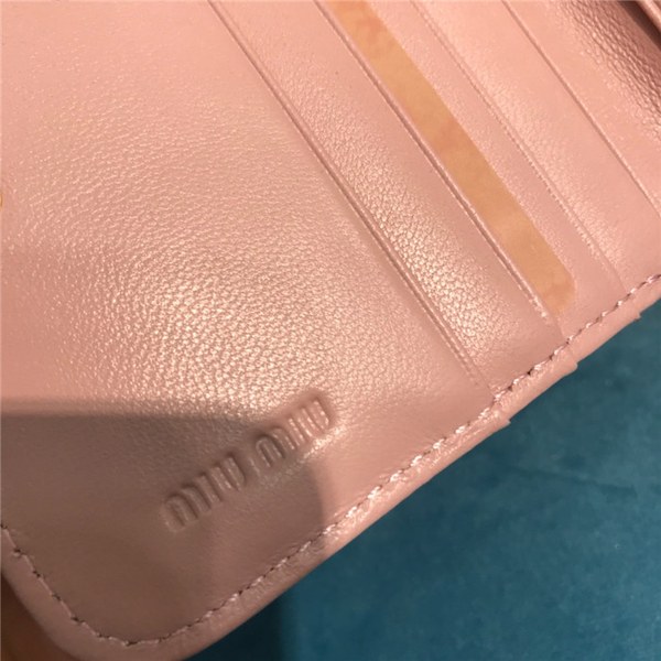 미우미우 지퍼 반지갑 5M0522-2 2020/신상